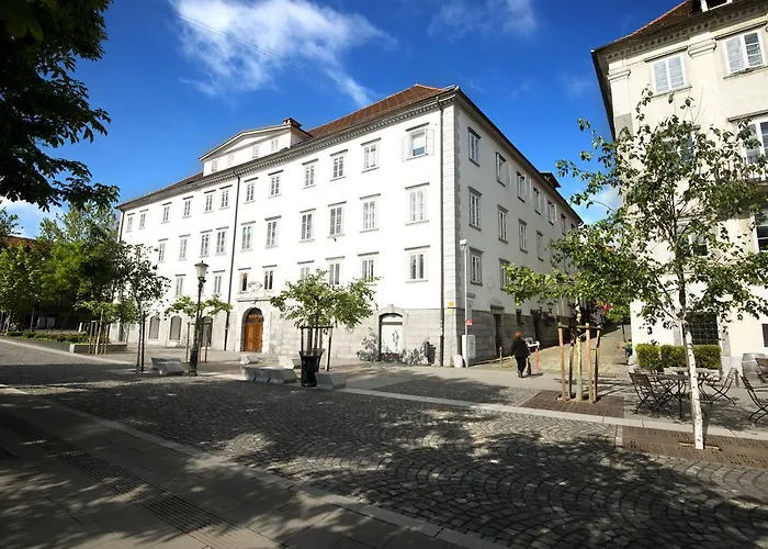 Galeria River Vendégház