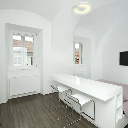 Gæstehus Galeria River Ljubljana