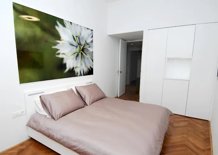 غاليريا ريفير 3*