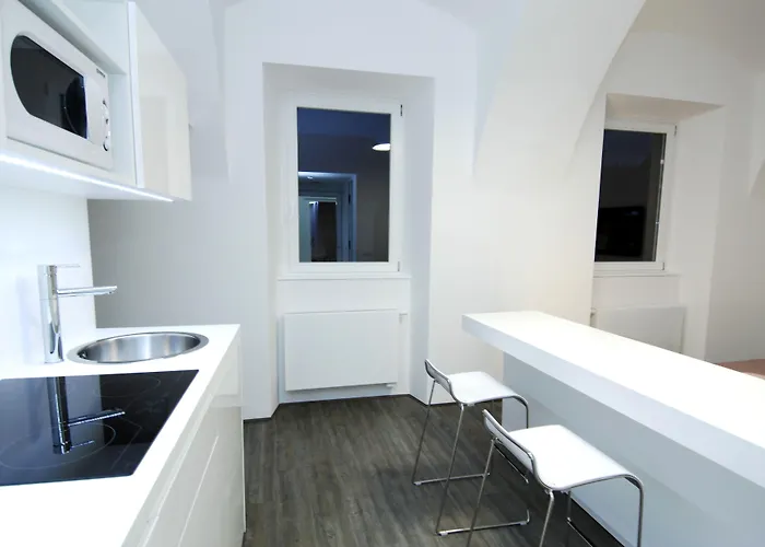 بيت ضيافة غاليريا ريفير ليوبليانا